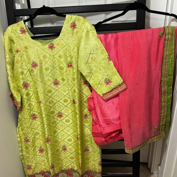 Punjabi suit - Picture 1 of 1